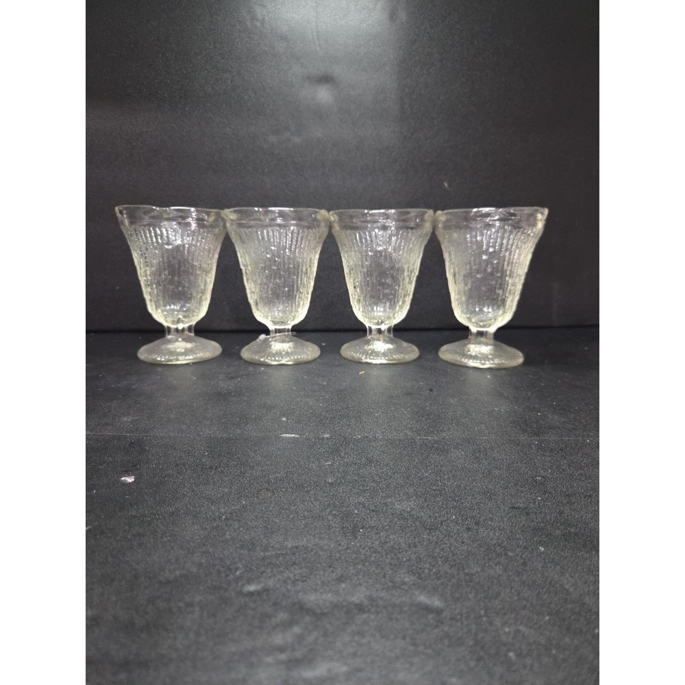 Jeannette Finlandia Bark Ice Cream Goblets,‎ Set of 4 Parfait, Icicle Glassware